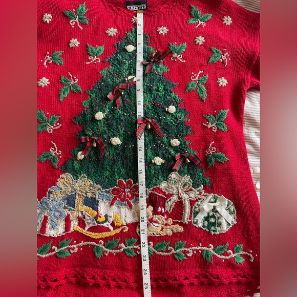 Ultimate Vintage Christmas Sweater - Picture 9 of 9